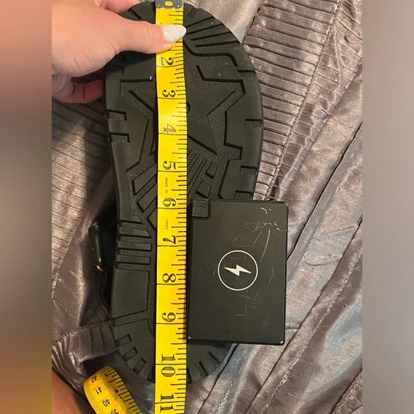 COPY - Like new D Wave Sandals (worn twice) - Picture 7 of 9